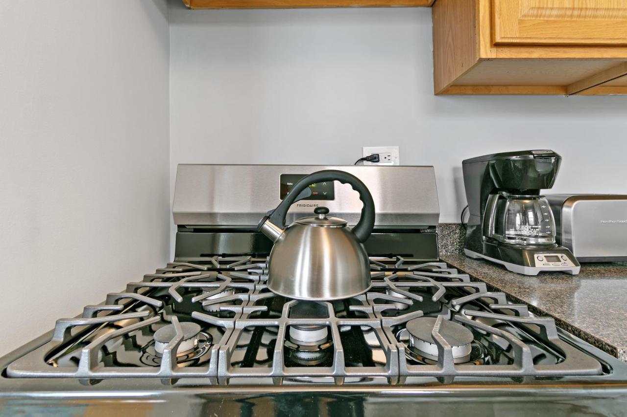 Captivating 1Br Apt With Full Kitchen - Belmont I4 Chicago Kültér fotó