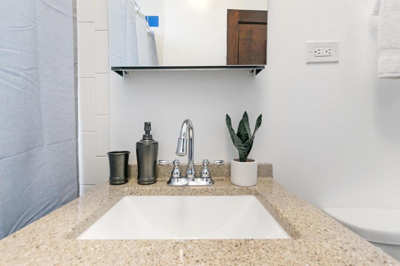 Captivating 1Br Apt With Full Kitchen - Belmont I4 Chicago Kültér fotó