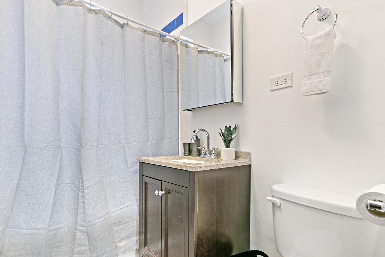 Captivating 1Br Apt With Full Kitchen - Belmont I4 Chicago Kültér fotó